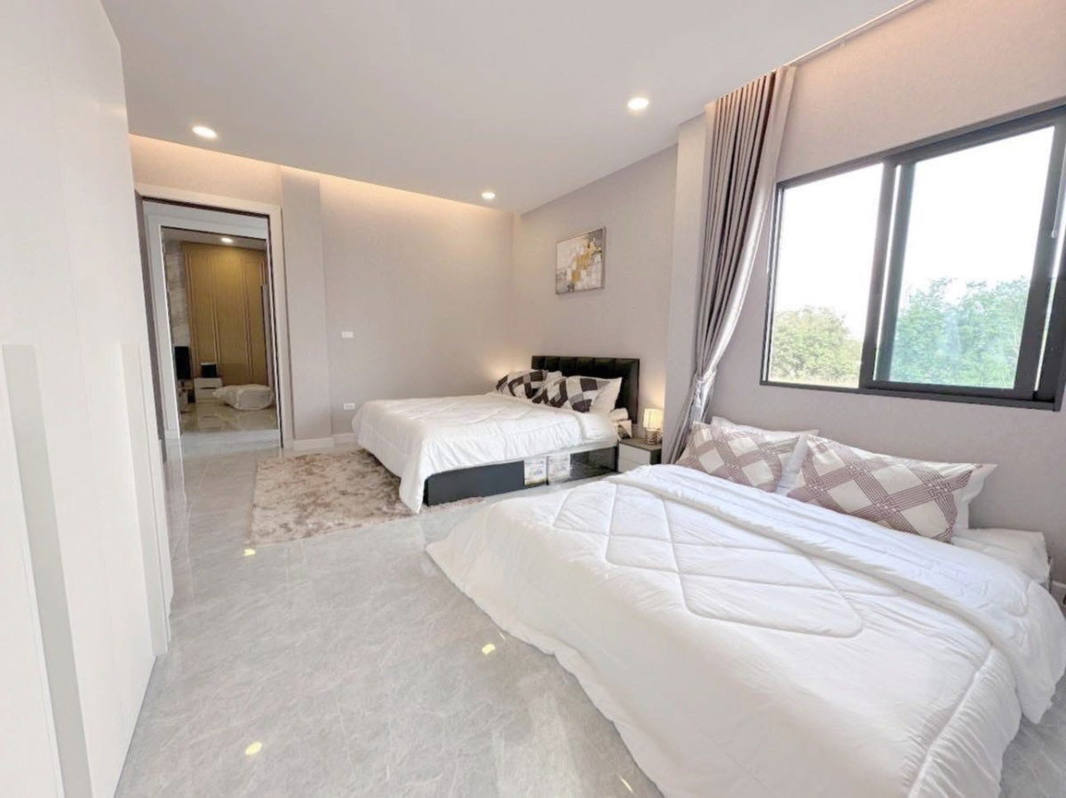 picture For rent pool villa style modern Thungklom Pattaya - 6/14