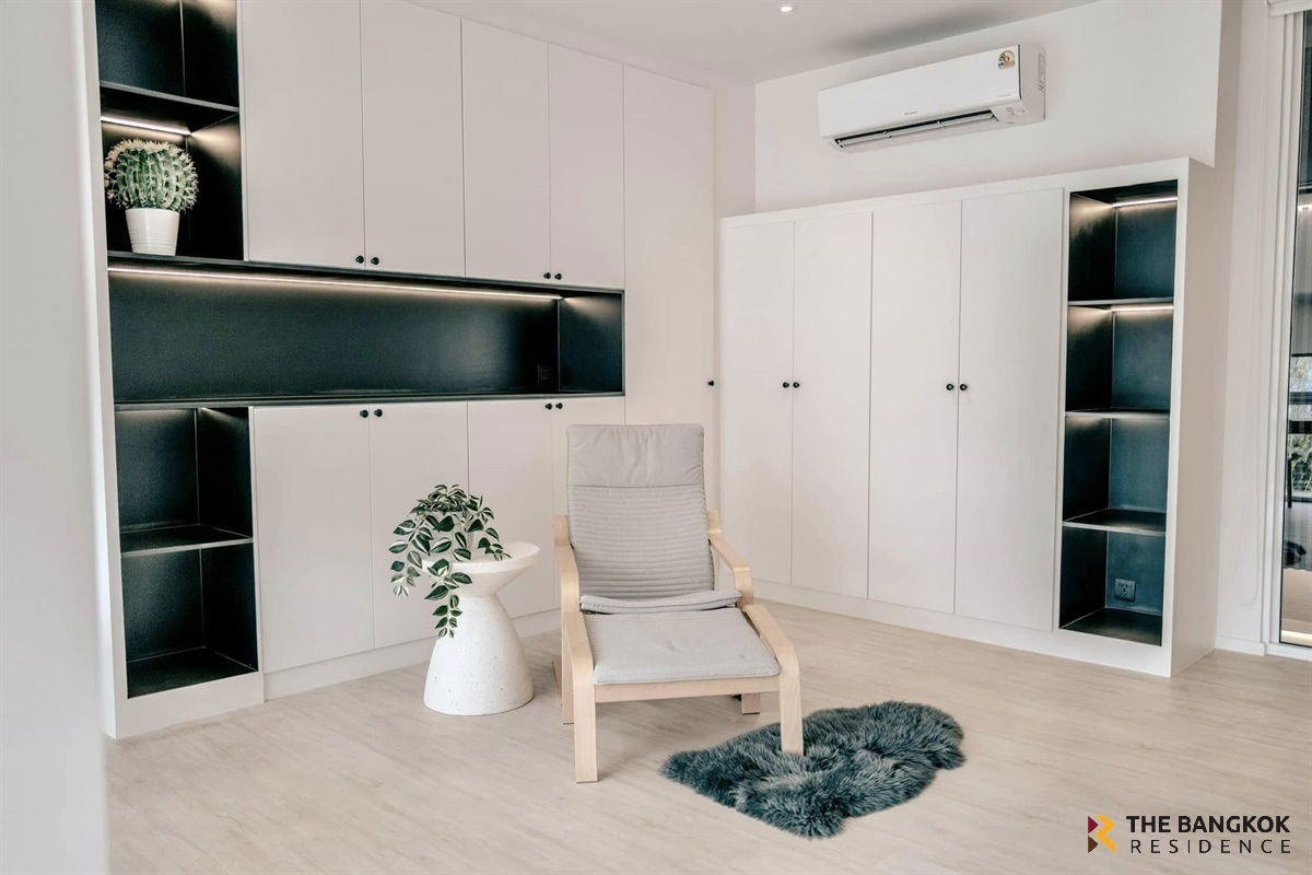 รูป  Rare Unit 💎 บ้านหรู 3 ชั้น พร้อมลิฟต์ ใกล้ Mega Bangna 💎 Luxury Home Office Residence!  - รูปที่ 6/15