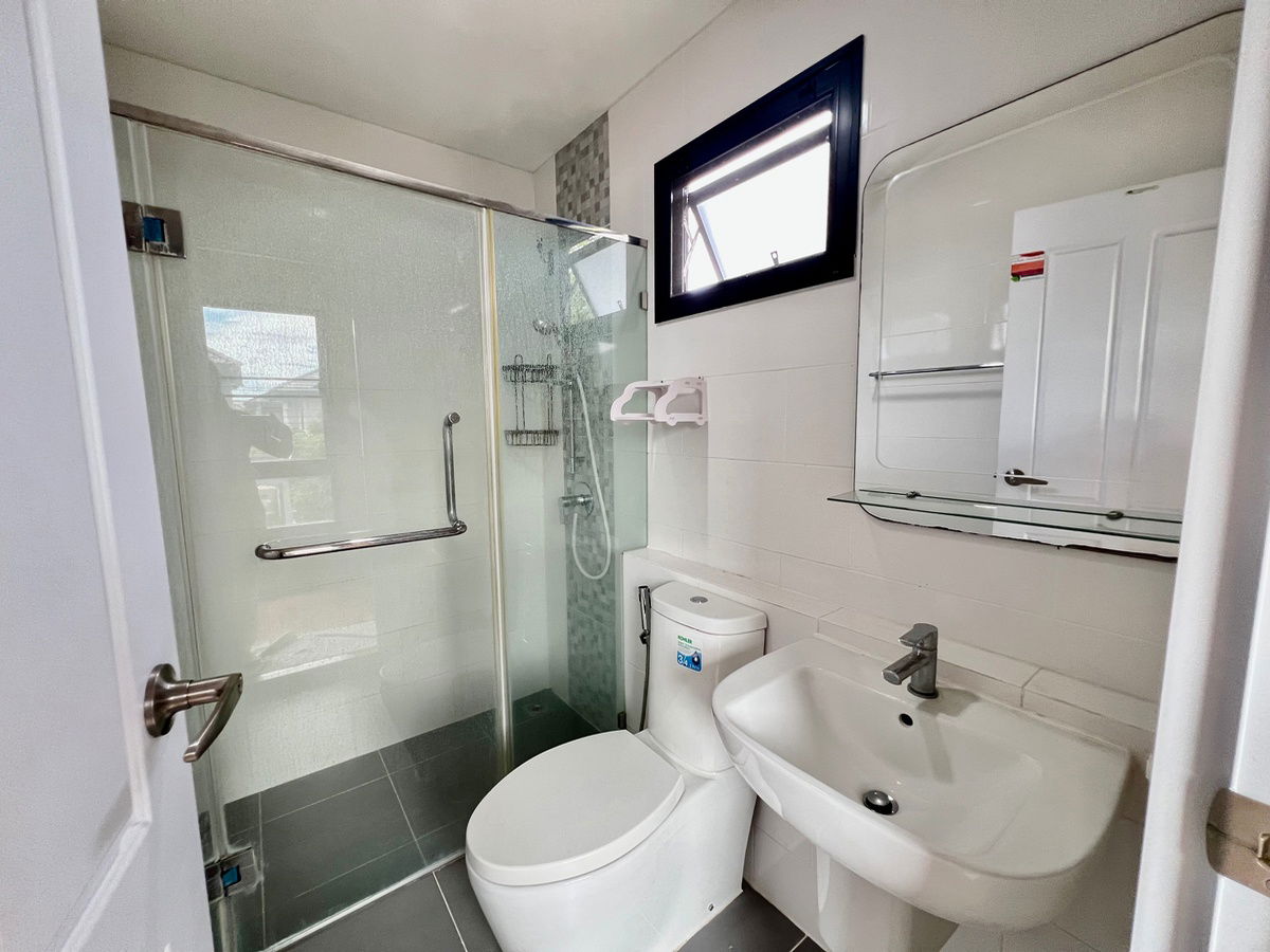 picture **For Sale | Sena Park Ville Ramintra – Wongwaen Move-in Ready Single House with Solar Cell | Near BTS Ramintra KM.9** - 25/29