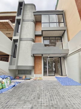 LTHC13712 – Commercial Building for Rent | Thonglor 23 | 450 sqm | 6 Beds 5 Baths | ONLY 140K/Month | อาคารพาณิชย์ให้เช่า ทองหล่อ 23