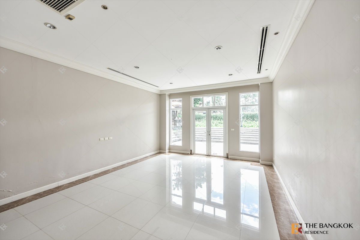 picture The Royal Residence Kaset-Nawamin is located in the convenience of Kaset-Nawamin area. - 38/39