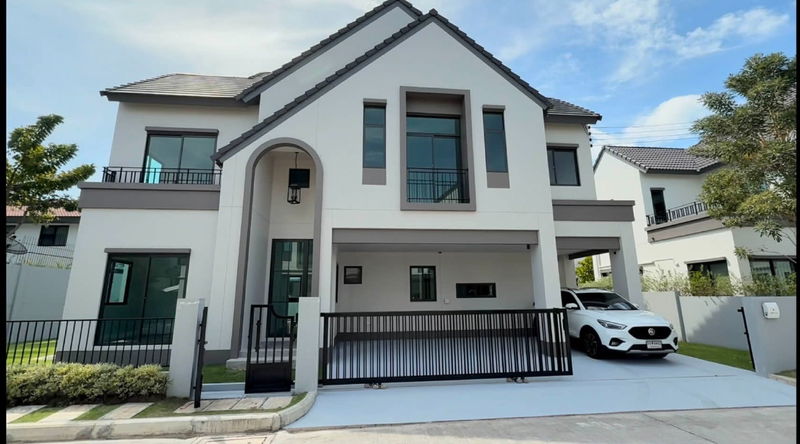 Twin houses for sale : House for sale, Saransiri Bangna, newly renovated, Bang Sao Thong, Bang Sao Thong, Samut Prakan