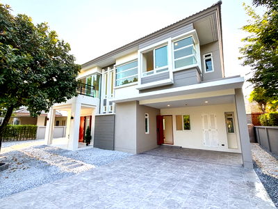 บ้านเดี่ยว ถนนราชพฤกษ์-นนทบุรี : ขายบ้านเดี่ยว 2 ชั้น  บางกอก บลูเลอวาร์ด ราชพฤกษ์-พระราม5-2  ติดถนนราชพฤกษ์ ไม่ต้องเข้าซอย 💕หน้าบ้านไม่ชนใคร ✅รีโนเวทใหม่ทั้งหลัง