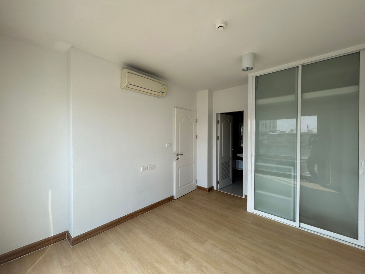 รูป JK 4963220 : แบงค์คอก ฮอไรซอน รัชดา - ท่าพระ - รูปที่ 27/45