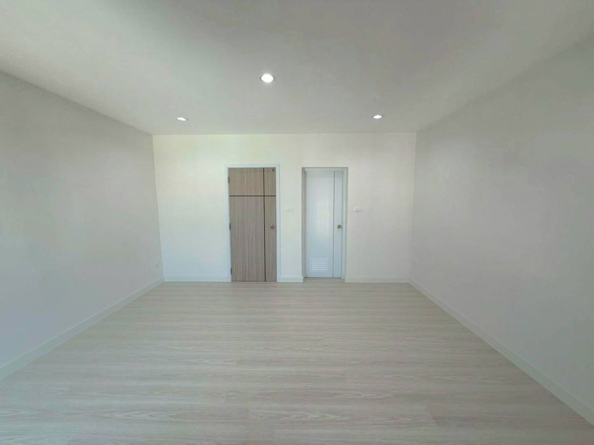 รูป ทาวน์โฮม 3 ชั้น เล่นระดับ แต่งใหม่ ซอยนาคนิวาส37 โชคชัย4 ซอยนาคนิวาส37 แยก 1-8 ถนนประดิษฐ์มนูธรรม ลาดพร้าว - รูปที่ 32/37