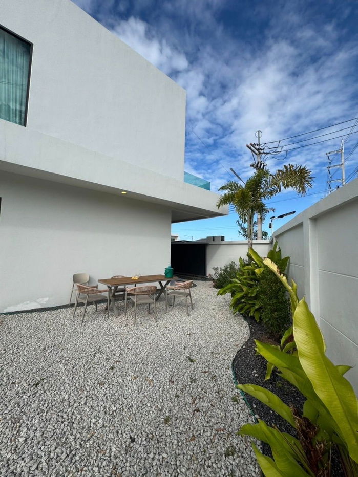 picture For rent pool villa style modern Thungklom Pattaya - 14/14