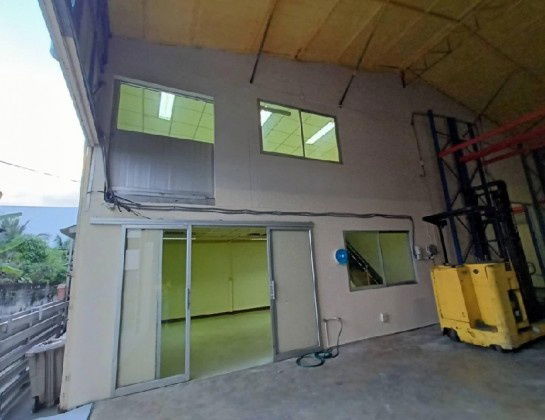 รูป ให้เช่าโกดัง พร้อมสำนักงาน ทำเลพัฒนาการ / มีชั้นวางสินค้าในโกดัง / พื้นที่ใช้สอย 400 ตารางเมตร / ซอยพัฒนาการ เข้าซอยไม่ลึก ทำเลดีมาก - รูปที่ 7/12