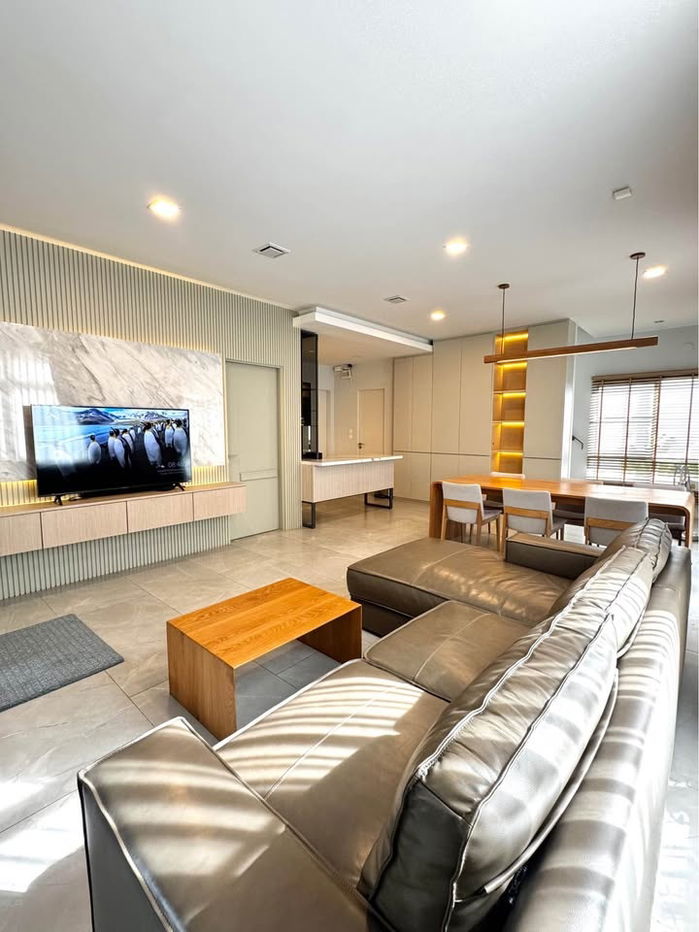 picture Single House Mantana Bangna – Wongwaen | 4 Bedrooms 5 Bathrooms, have Maid’s Room | Near ICS & Concordian International School - 1/24