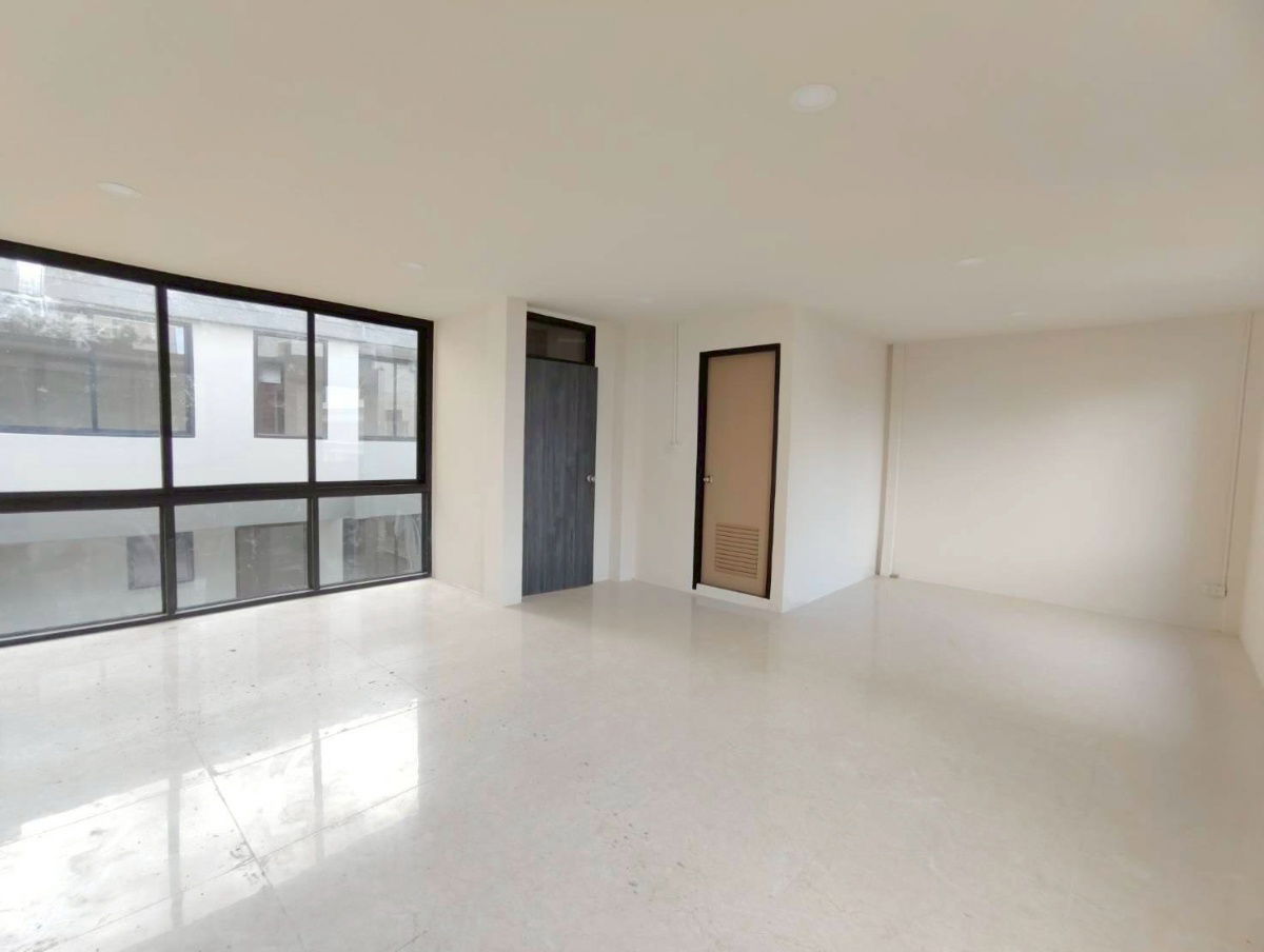 รูป LTHC13712 – Commercial Building for Rent | Thonglor 23 | 450 sqm | 6 Beds 5 Baths | ONLY 140K/Month | อาคารพาณิชย์ให้เช่า ทองหล่อ 23 - รูปที่ 15/16
