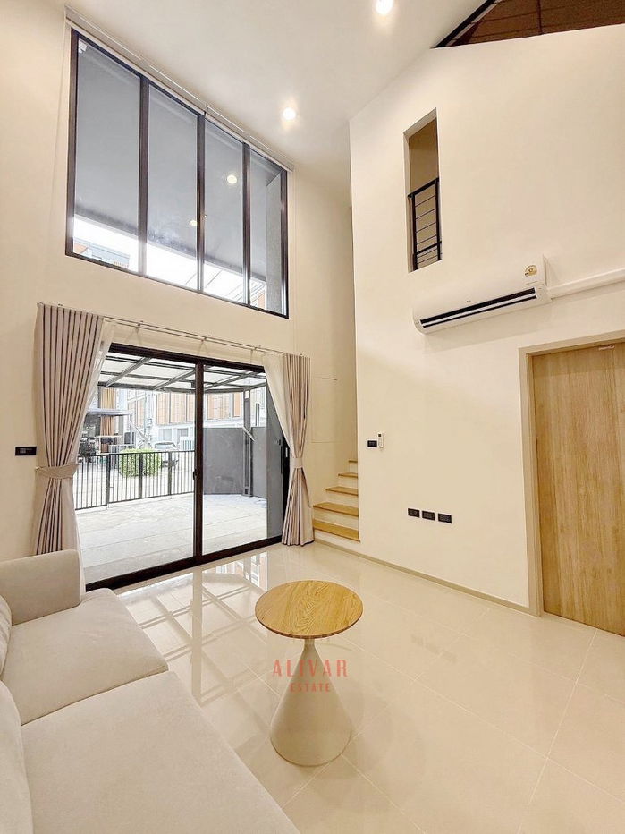 picture RH120125 3.5-story corner townhome for rent at Shizen Phatthanakan 32, just 10 minutes from Thonglor. - 3/16