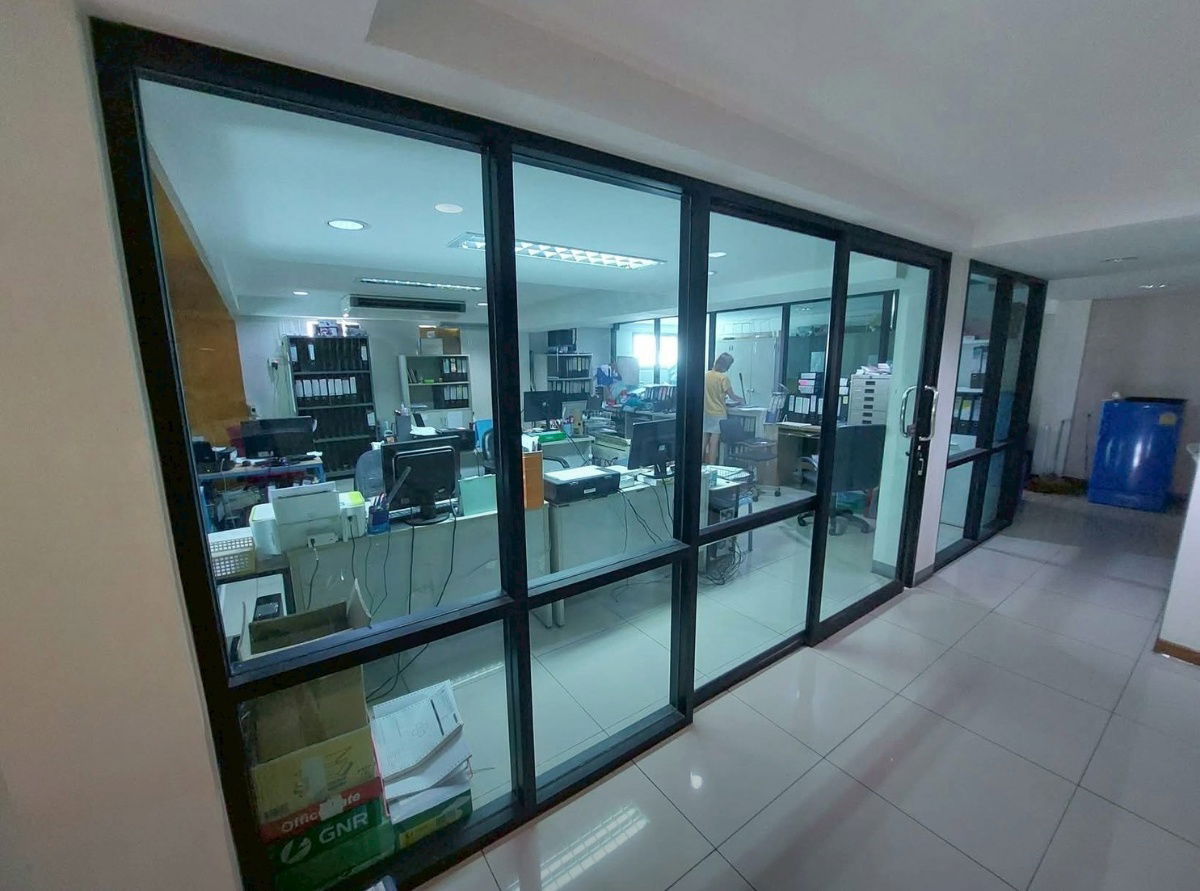 picture LTH13713 – Home Office for Rent | Charoen Rat 7 | 700 sqm | 5 Rooms 5 Baths | Near BTS Surasak | 75K/Month  - 7/10