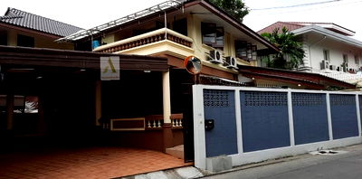 เช่าบ้านเดี่ยว ถนนประชาอุทิศ ห้วยขวาง : บ้านเช่าห้วยขวาง บ้านใกล้รถไฟฟ้า AH628 ให้เช่าบ้านเดี่ยว 2 ชั้นพร้อมเฟอร์นิเจอร์ ซอย 20 มิถุนา ถนนสุทธิสาร ใกล้MRTสุทธิสาร ห้วยขวาง