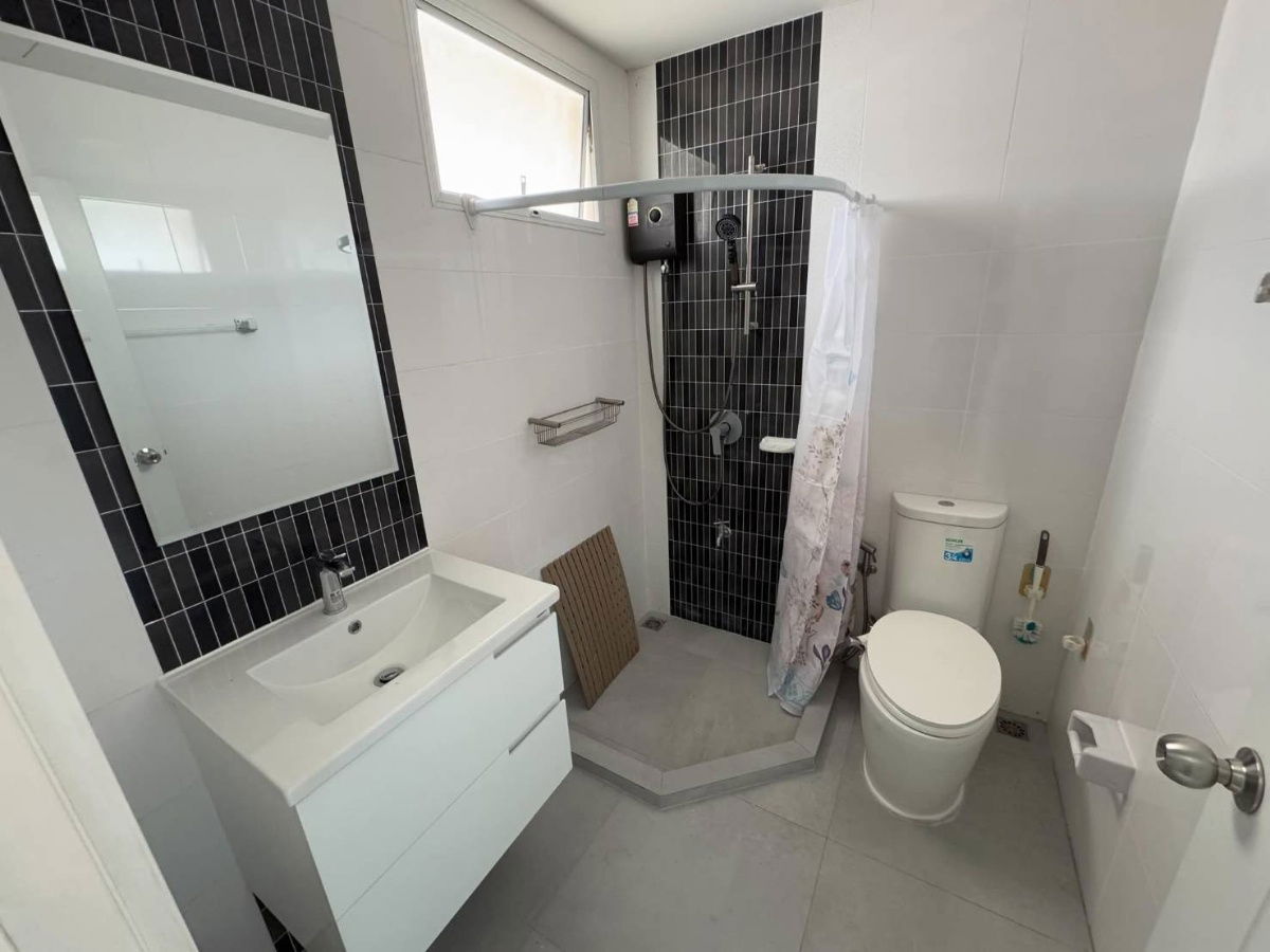 picture 💥CP-9576💥 Premium townhome for rent in Patio Village, Bangna-Wongwaen. Fully furnished and equipped. Ready to move in. 👉 Add Line @expertcondo - 16/21