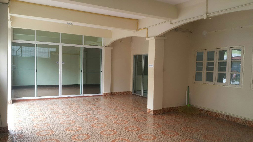 รูป ให้เช่า ทาวน์เฮ้าส์/โฮมออฟฟิศ เหมาะทำธุรกิจ, สำนักงาน ขนาด 126 ตร.ว ใกล้ รถไฟฟ้า MRTหลักสอง , เดอะมอลล์  บางแค - รูปที่ 4/17