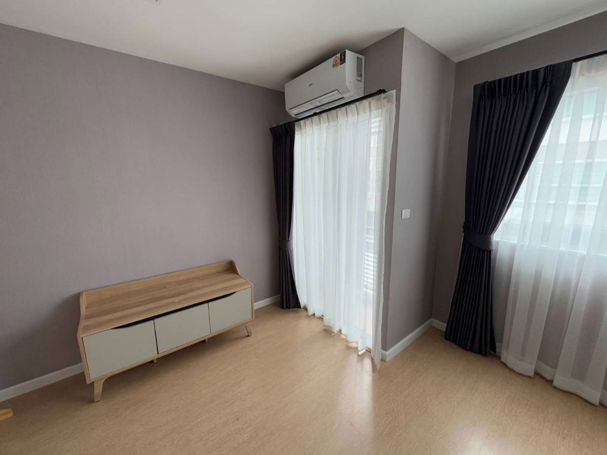 picture 💥CP-9576💥 Premium townhome for rent in Patio Village, Bangna-Wongwaen. Fully furnished and equipped. Ready to move in. 👉 Add Line @expertcondo - 20/21