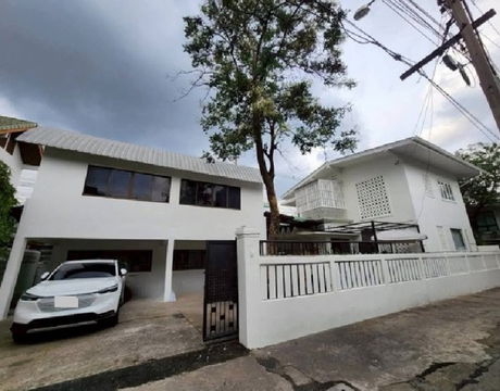 ให้เช่าบ้านเดี่ยว 2 ชั้น ซอยรัชดาภิเษก 19 (หรือซอยวิภาวดีรังสิต 16) พื้นที่ดิน 200 ตารางวา 