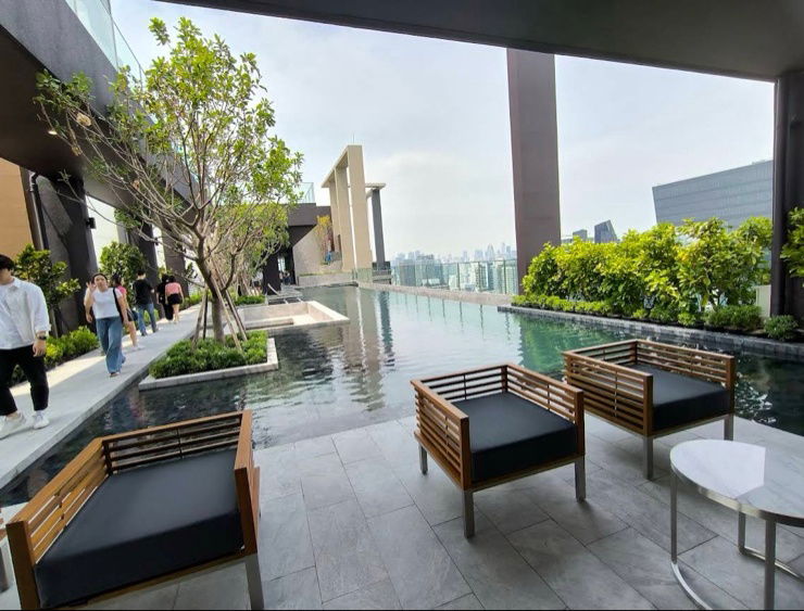 picture ✨ For Rent: Nue District R9 — Only 180m from MRT Phra Ram 9 / Central Rama 9 - 9/16