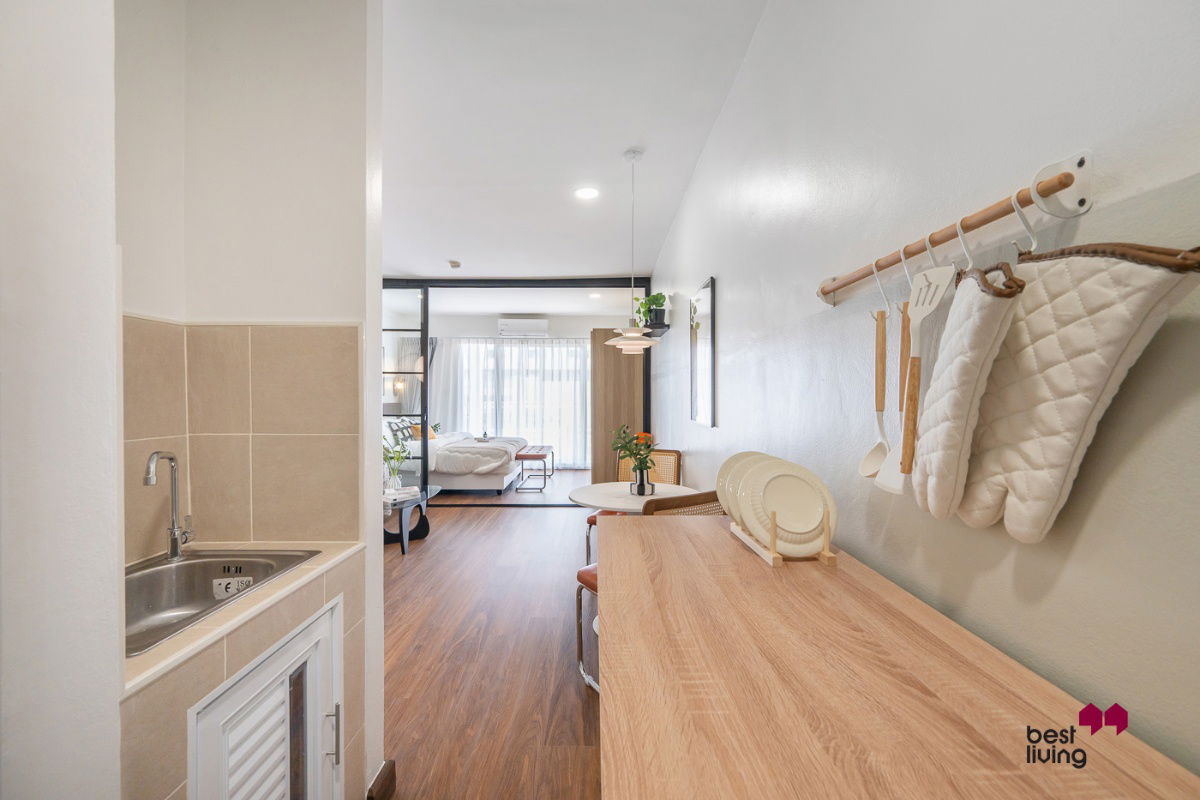 picture Rare 1-bed 40 sq.m. with south balcony and all-day cool airflow breez - 4/5