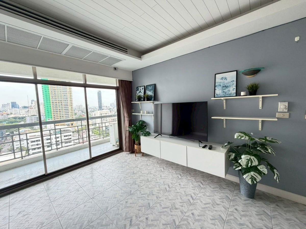 รูป LTH13726 – Condo for Sale | Royal Castle | 140 sqm | 3 Beds 2 Baths | Near BTS Phrom Phong | 15.9 MB | คอนโดขาย รอยัลคาสเซิล สุขุมวิท 39 - รูปที่ 2/15