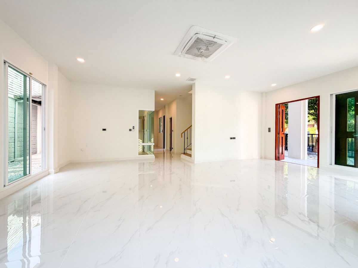 รูป ขายบ้านเดี่ยว 2 ชั้น  บางกอก บลูเลอวาร์ด ราชพฤกษ์-พระราม5-2  ติดถนนราชพฤกษ์ ไม่ต้องเข้าซอย 💕หน้าบ้านไม่ชนใคร ✅รีโนเวทใหม่ทั้งหลัง - รูปที่ 6/27