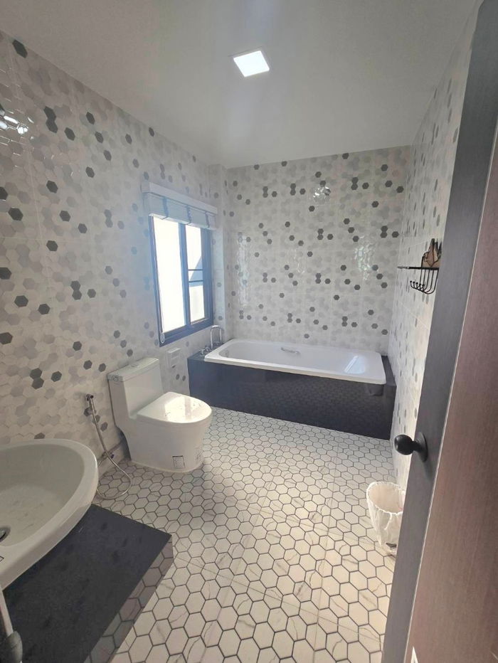 picture Pool villa house for Rent/sale !!! 5 bed 3 bath , price mb. doisaket chiangmai - 3/8