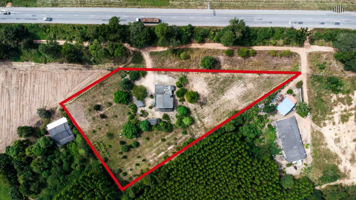รูป ขายถูกที่สุด!!! ที่ดิน ติดถนน331 ขนาด 5 ไร่ หน้ากว้างกว่า 130 เมตร เหมาะกับการทำโกดังก็ได้ หรือจะเก็งกำไรก็ดี - รูปที่ 2/9