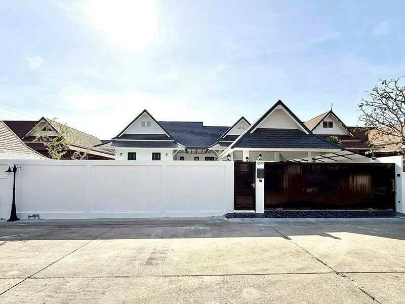 picture Pool villa for sale in Pattaya, fully furnished, Chaiyaphruek 2, near Jomtien Beach - 14/14