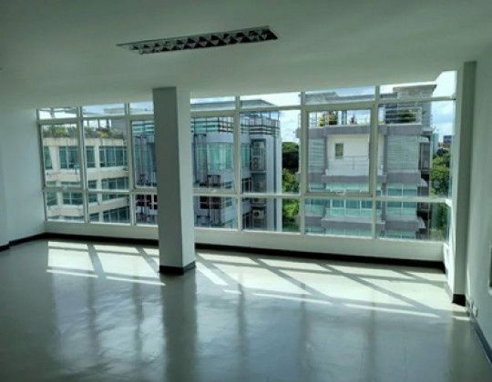 รูป ให้เช่าอาคารสำนักงาน 5 ชั้น ซอยนวลจันทร์ / มีช่องสำหรับใส่ลิฟท์ พื้นที่ใช้สอย 750 ตารางเมตร / เหมาะเป็นสำนักงาน - รูปที่ 4/8