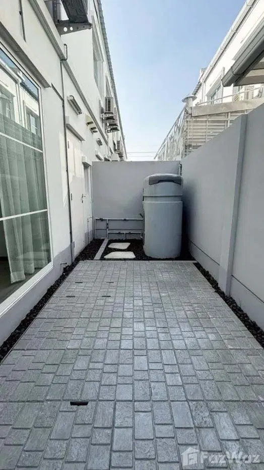 picture 3 Bedrooms, 3 Bathrooms, Corner unit 5904614 - 10/11