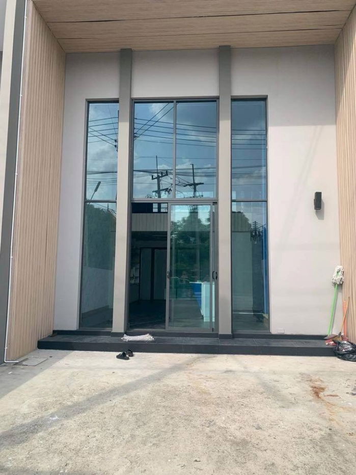 รูป  ให้เช่า ทาวน์โฮม 3.5 ชั้น – หน้าโครงการ Patio พหลโยธิน–วิภาวดี ย่านรังสิต ใกล้ BTS สายสีแดง - รูปที่ 1/10