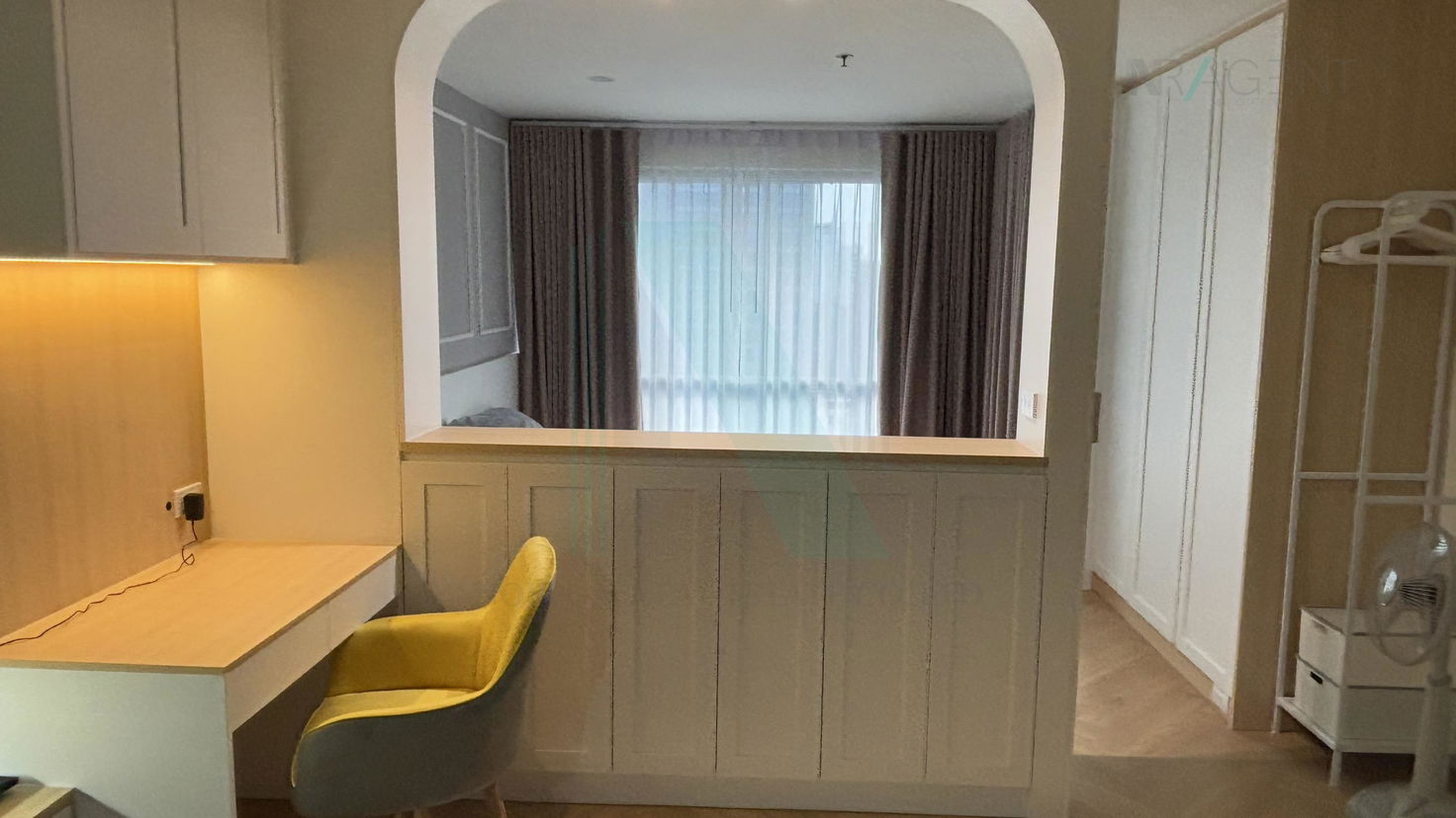 picture For Rent Condo SUKHUMVIT SUITE Building , Floor 18,1 bed room, Room size 42.00 sqm - 2/8