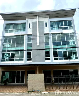 เช่าทาวน์โฮม เขตบึงกุ่ม : ทาวน์เฮ้าส์ให้เช่า 10 ห้องนอน ในโครงการ บิซ แกลเลอเรีย นวลจันทร์ 5576051