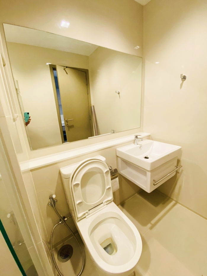 รูป ห้องว่าง❤️ราคาต่อรองได้✅สนใจห้องนี้ทักได้เลยนะคะ❣️❣️❣️Life Asoke - Rama 9 - รูปที่ 8/10