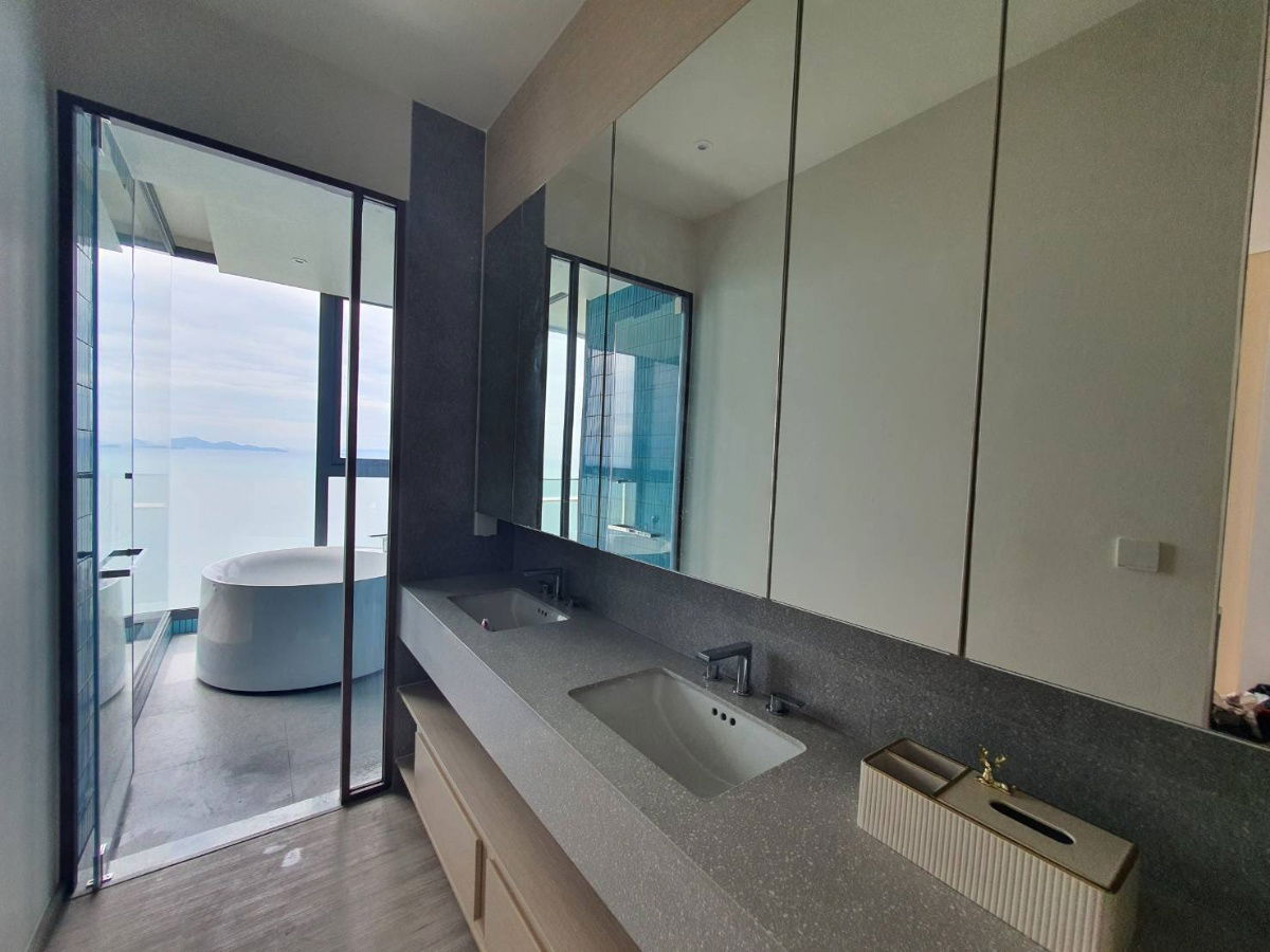 picture Arom Wongamat for Rent - Luxury Beachfront Condo Wongamat Beach in Pattaya , Seaview Ready to move in - 11/28