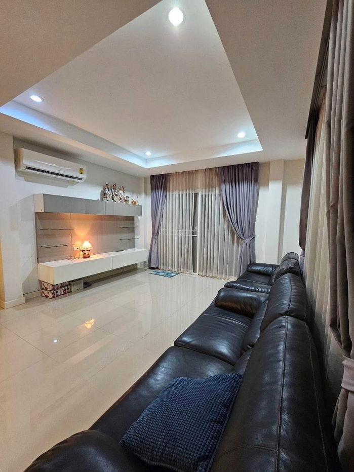 รูป 🏡 ขายและปล่อยเช่า บ้านเดี่ยว 2 ชั้น โครงการ The Best Hatairat-Thairaman 3 ห้องนอน 3 ห้องน้ำ ทำเลดี ซ.ไทยรามัญ  - รูปที่ 3/4