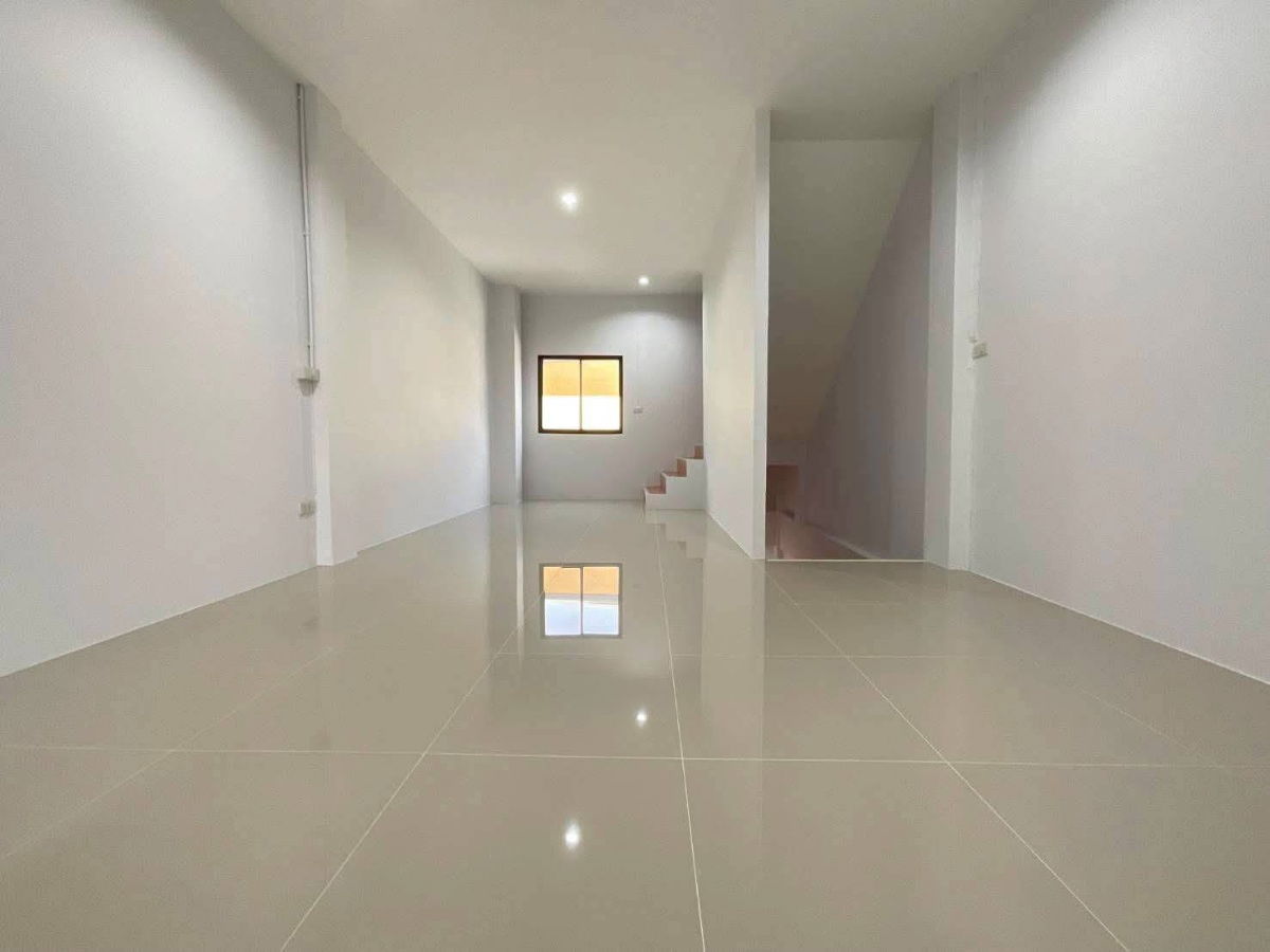 รูป อาคารพาณิชย์ 3 ชั้น ทำใหม่ทั้งหลัง - รูปที่ 4/18