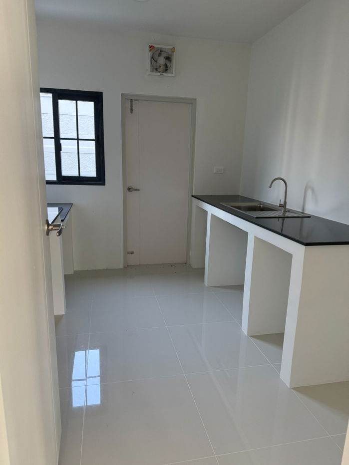 รูป ให้เช่า Centro Bangna 4 ห้องนอน 82 ตร.ว ราคาพร้อมเฟอร์ 170,000 บาท/เดือน  - รูปที่ 5/22