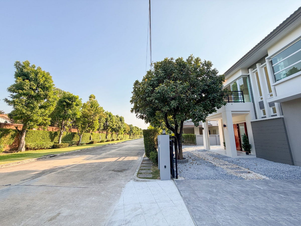 รูป ขายบ้านเดี่ยว 2 ชั้น  บางกอก บลูเลอวาร์ด ราชพฤกษ์-พระราม5-2  ติดถนนราชพฤกษ์ ไม่ต้องเข้าซอย 💕หน้าบ้านไม่ชนใคร ✅รีโนเวทใหม่ทั้งหลัง - รูปที่ 3/27