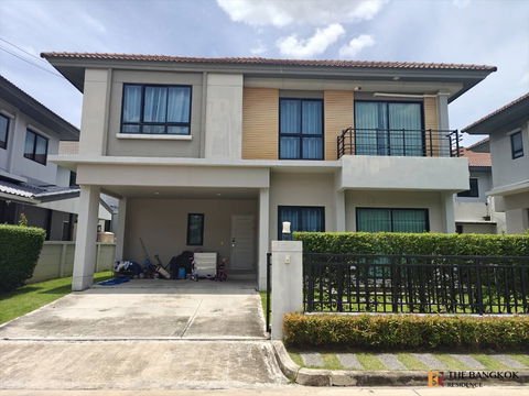 ไลฟ์ บางกอก บูเลอวาร์ด ปิ่นเกล้า-เพชรเกษม  คอนโดย่าน CBD ราคาถูกกว่าตลาด