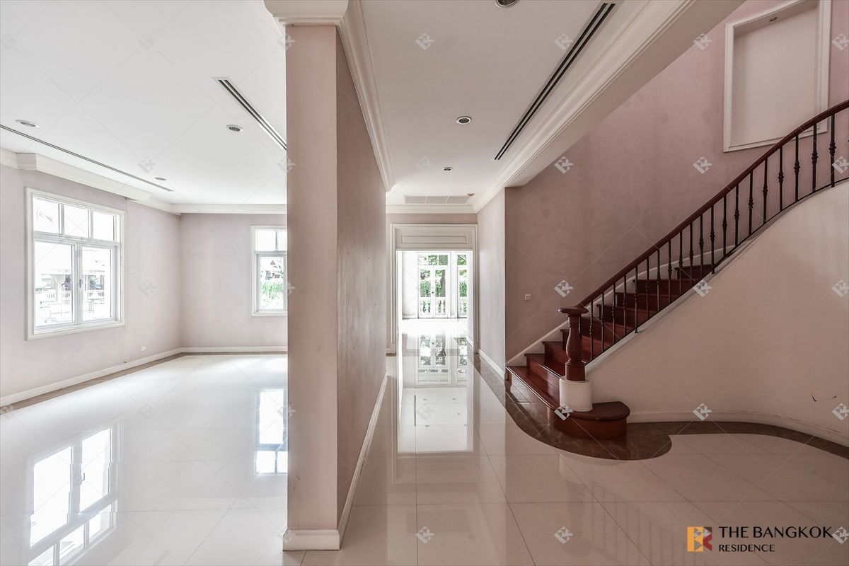 picture The Royal Residence Kaset-Nawamin is located in the convenience of Kaset-Nawamin area. - 3/39