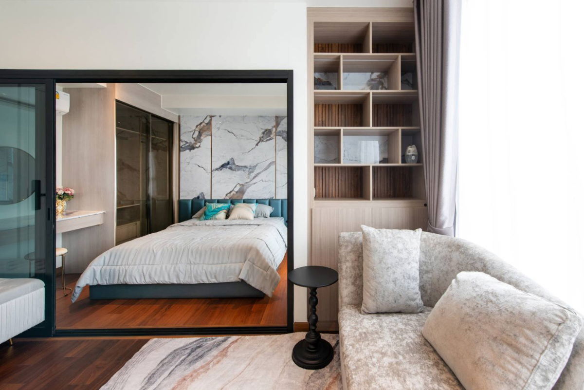 picture ✨ Condo for sale with tenant: Altitude Symphony Charoen Krung 📍 Near BTS Saphan Taksin / BTS Surasak, with a shuttle van service. - 5/24