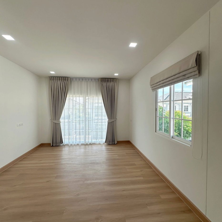 รูป 🏡 For Rent: บ้านเปล่า ใหม่เอี่ยม โครงการ Golden Neo Sukhumvit - Lasalle (สุขุมวิท 113) 4 ห้องนอน 3 ห้องน้ำ ทำเลดี - รูปที่ 8/16