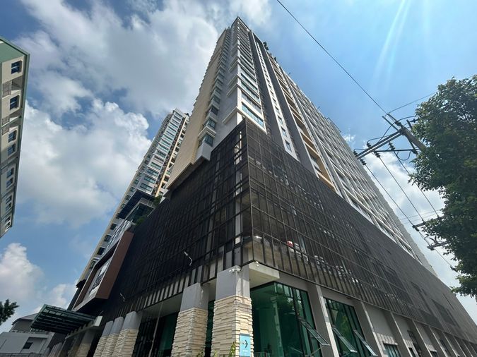 ขายคอนโด 1 ห้องนอน 31 ตร.ม. เจ คอนโด สาทร - กัลปพฤกษ์