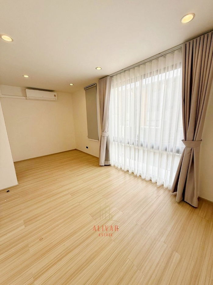 picture RH120125 3.5-story corner townhome for rent at Shizen Phatthanakan 32, just 10 minutes from Thonglor. - 9/16