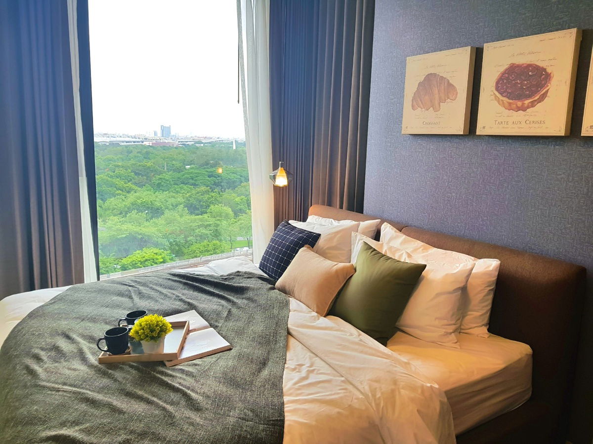 รูป 🔥 Rare Item ตัวจริง! The Line จตุจักร – ห้องมุมกระจกโค้ง วิวสวนจตุจักร + วิวสระ ครบที่สุดเท่าที่โครงการนี้จะให้ได้! - รูปที่ 5/13