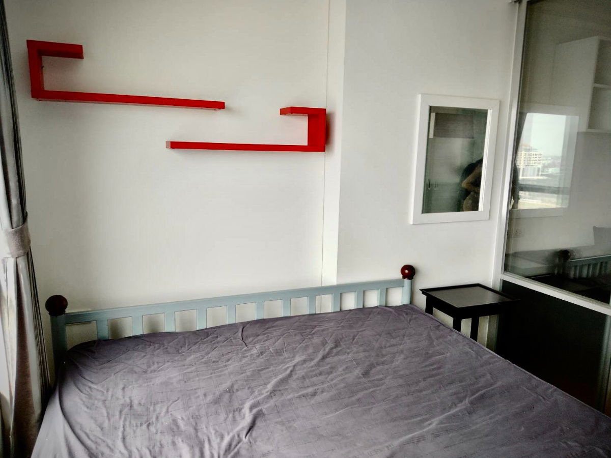 picture Fully furnished room for rent , near ARL and MRT Huamak station - 1/11