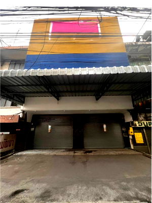 อาคารพาณิชย์ ถนนพหลโยธิน : ขายอาคารพาณิชย์ 4 ชั้นครึ่ง ติดถนนตลาดรังสิต ราคาพิเศษ ด่วน!! 35 ตรว  600 ตรม  3 นอน 4 นอน รีโนเวทแล้ว