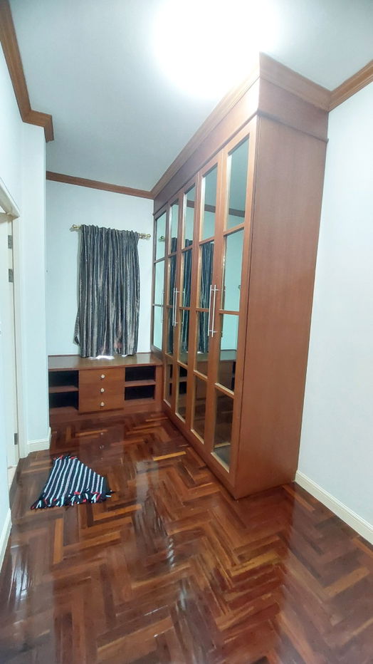 รูป ให้เช่าบ้านเดี่ยวสองชั้น  4 ห้องนอน 3 ห้องน้ำ 2  ห้องครัว  2  ที่จอดรถ - รูปที่ 15/26