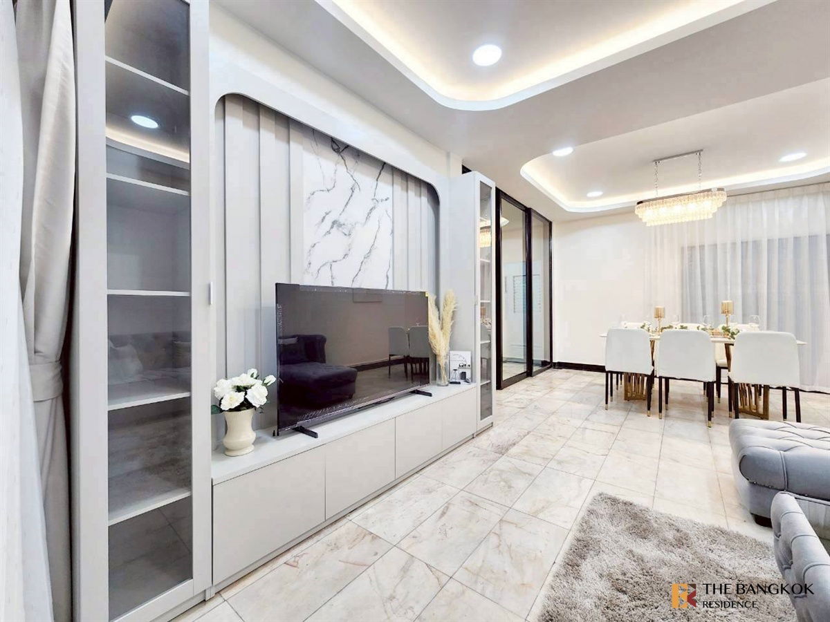 รูป House Area Rama 9 🏠 Spacious Family Home with 6 Bedrooms & 4 Bathrooms 📍 Rama 9 Zone  - รูปที่ 3/6