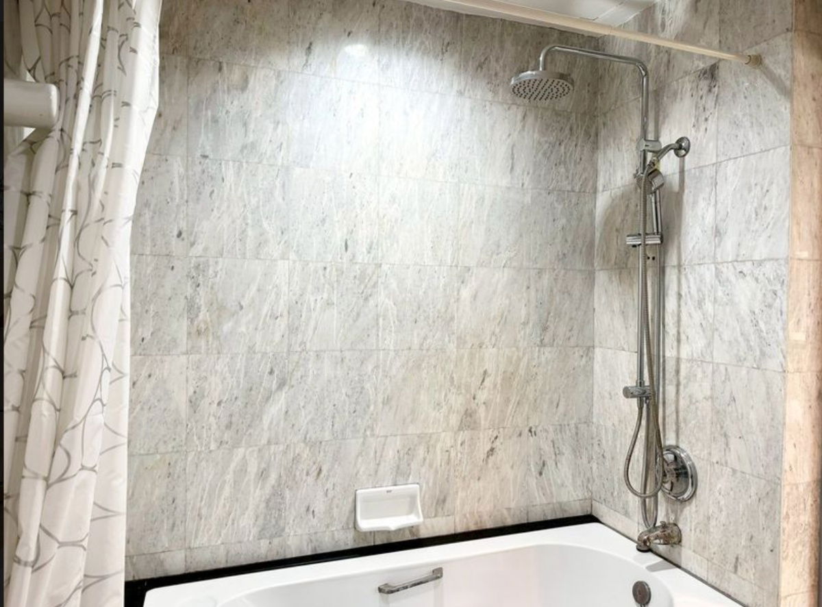 picture Regent Royal1. 2bed 84sqm. Line id: @pfagent - 10/15